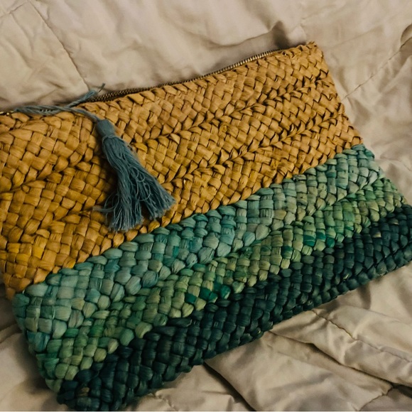 Lucky Brand Clutch - Picture 1 of 4